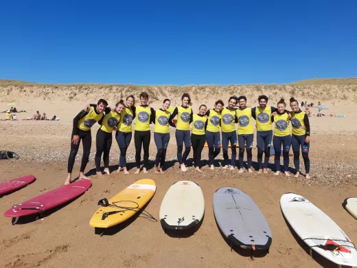 ALOA Surf est soutenu par ses partenaires, enseignes en lien avec l’univers du surf.
