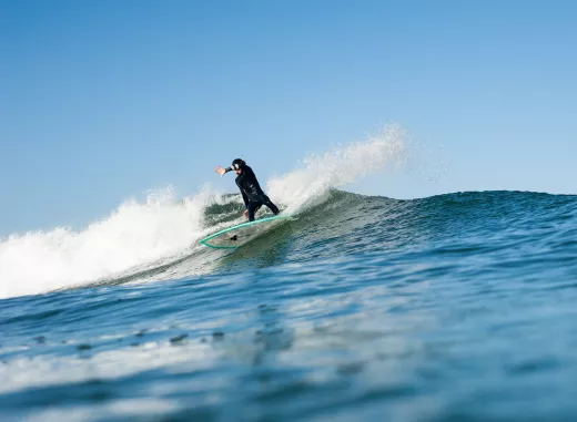 ALOA Surf est soutenu par ses partenaires, enseignes en lien avec l’univers du surf.